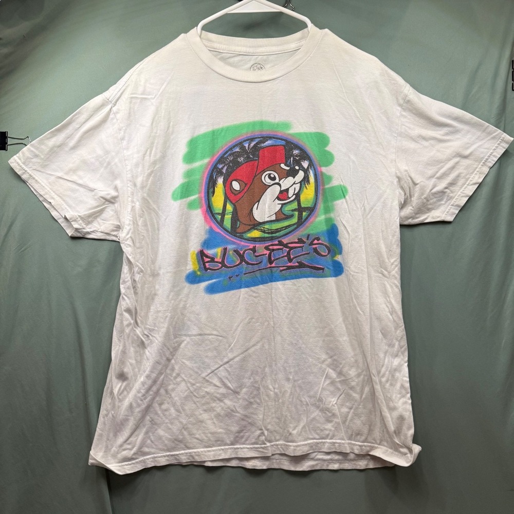 Buc-ee's "Stay Rad" White XL T-Shirt Retro Graffiti Buc-ees Beaver